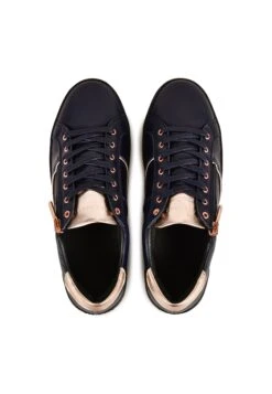 Pataugas Quartz F4G - Sneakers Laag - Navy Blue 9 Pataugas Quartz F4G - Sneakers Laag - Navy Blue -Pataugas Schoenen Shop aa68e26b373243e8be6b5d043e81d0d6