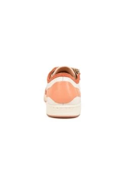 Pataugas Jester/Mixs F2I - Sneakers Laag - Apricot 10 Pataugas Jester/Mixs F2I - Sneakers Laag - Apricot -Pataugas Schoenen Shop d3785c291c8d4de993e9b5f8f14e5331